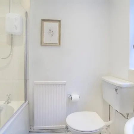 Historic House In The Heart Of Centre With Free Parking Сasa de vacaciones