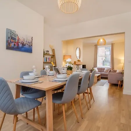 Historic House In The Heart Of Centre With Free Parking Hébergement de vacances York