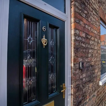 Historic House In The Heart Of Centre With Free Parking *